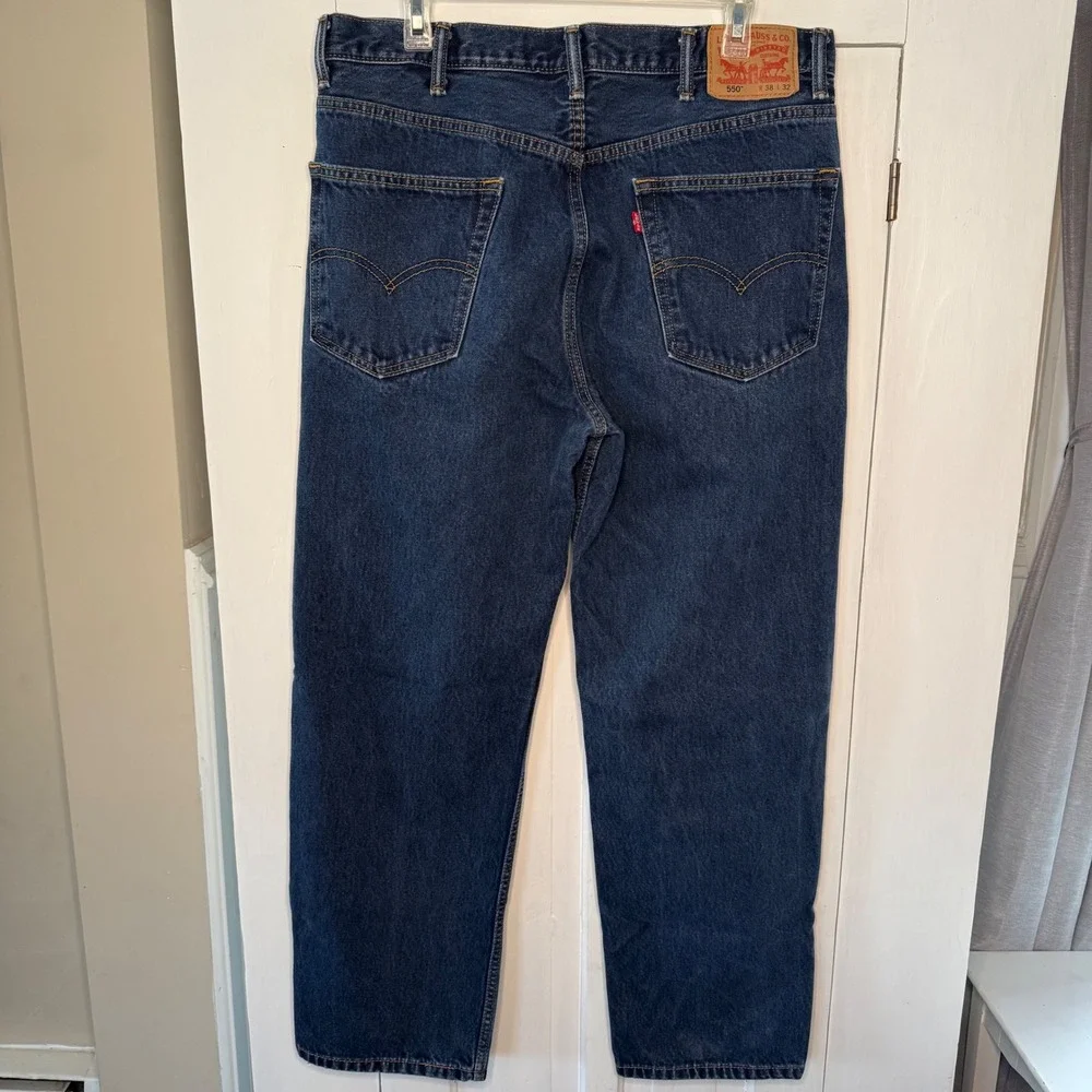 Levis 550 Jeans Relaxed Fit Men's 38x32 Dark Wash Blue Denim Pants 00550-0216